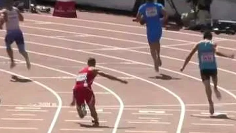 Helsinki: Un sportiv și-a dislocat genunchiul în timpul alergării (Video)