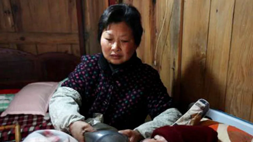 Un chinez este ținut în viață cu ajutorul unui ventilator manual