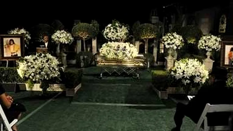 Michael Jackson a fost inmormantat! (poze&video)
