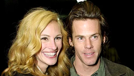Julia Roberts ii face striptease sotului, de Ziua Indragostitilor