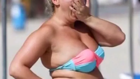 Cum arată o vedetă TV după ce s-a despărţit de iubit! Imagini şocante