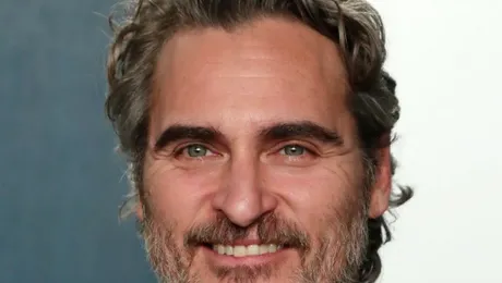 Apple produce un film despre Bonaparte, care îi reunește pe Joaquin Phoenix și Ridley Scott