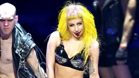 Lady Gaga pierde teren pe Twitter. Un tânăr a detronat-o!