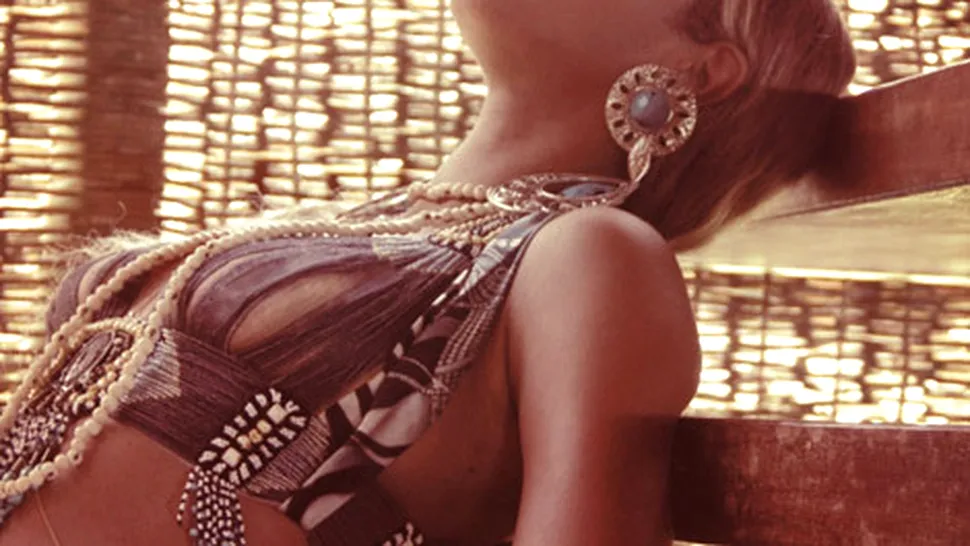 Erotism la maxim cu Beyonce într-un cabaret din Paris