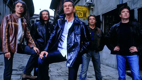 Holograf cântă unplugged la Cinema Patria