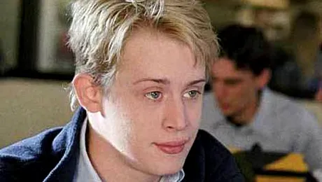 Actorul Macaulay Culkin are un look de nerecunoscut!