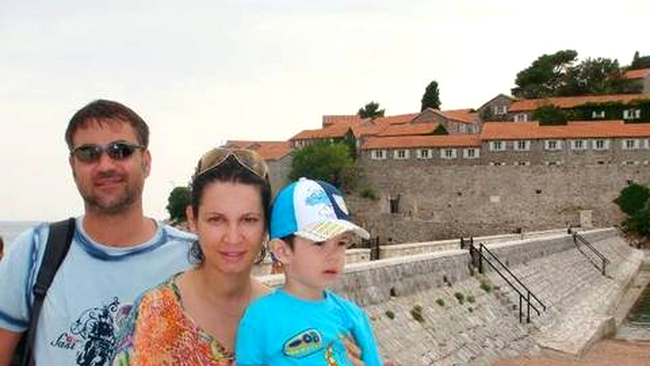 Nicoleta Luciu alaturi de Zsolt Jr si Zsolt senior