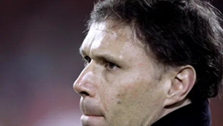 Van Basten nu ramane pe drumuri dupa Euro 2008