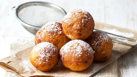 REŢETĂ: gogoşi pufoase pentru pofticioşi