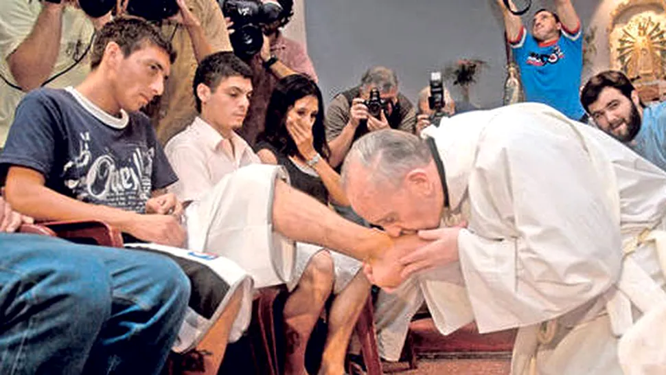 Papa Francisc a sărutat picioarele unui infractor român