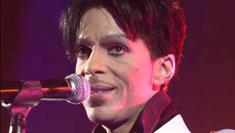 Prince este antisocial! Artistul şi-a şters conturile de pe Facebook, Twitter şi YouTube