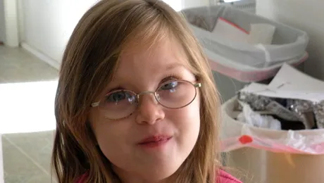 O fetiță s-a trezit din comă cu altă personalitate