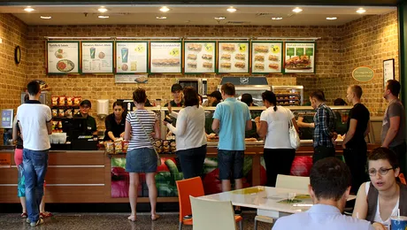 Ce fac angajații de la Subway ca să se distreze?