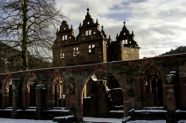 Mănăstire din secolul al 15-lea în Pădurea Neagră din Germania