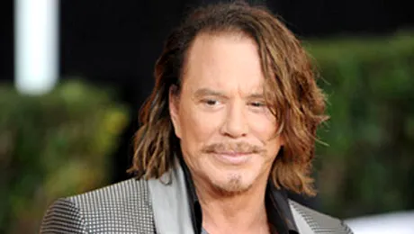 Mickey Rourke se apuca de wrestling (Video)