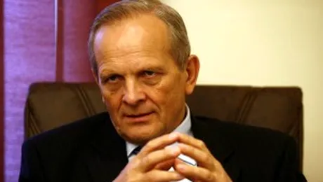 Basescu l-a desemnat ca premier pe Theodor Stolojan