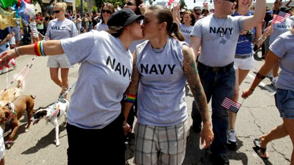 Militarii americani vor purta uniformele la parada gay din acest an