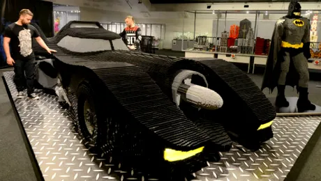 Invazia giganţilor, cea mai mare expoziţie de construcţii din piese de LEGO, din Europa – FOTO