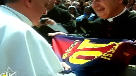 Papa Francisc a primit tricoul lui Messi
