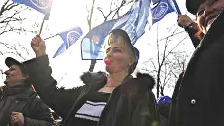 Bugetarii vor beneficia de salarii unitare din 2015