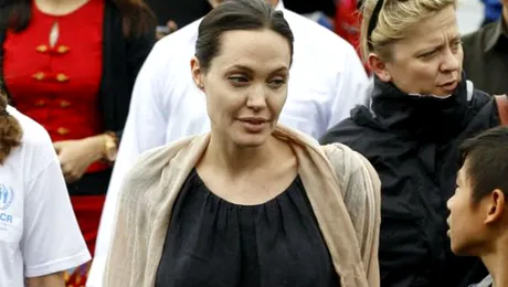 Angelina Jolie e pe MOARTE? Şi-a organizat deja propria ÎNMORMÂNTARE! Care este motivul acestui gest ŞOCANT?