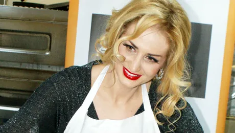 Julia Jianu găteşte cu flăcări!