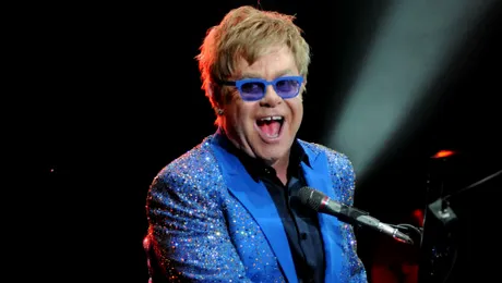 Elton John, la un pas de moarte