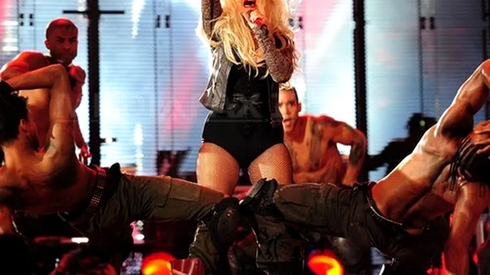 Christina Aguilera si-a etalat din nou 