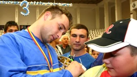 Steaua va juca si cu mana in grupele Ligii Campionilor