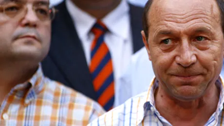 Majoritatea romanilor l-ar demite pe Basescu