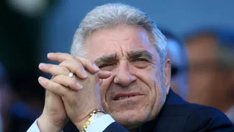 Becali l-a scuipat pe Manolo Terzian in pauza publicitara! (Sport.ro)