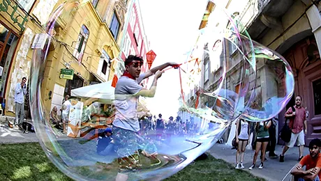 Românii, printre cele mai nefericite persoane din lume