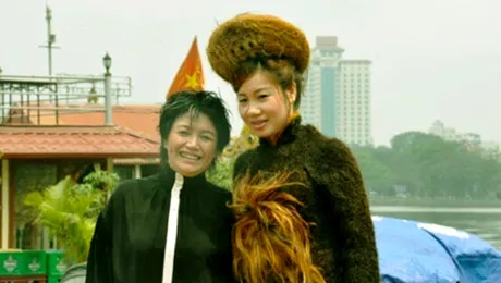 Rochia fabricata dintr-un milion de metri de fire de par (poze)