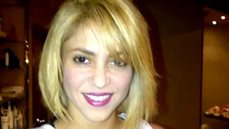 Shakira s-a tuns bob si este foarte incantata