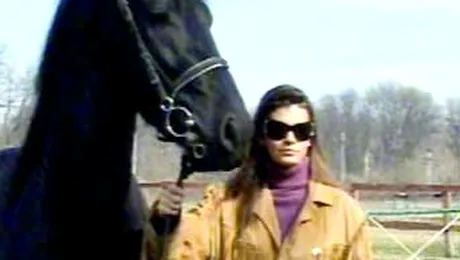 Monica Columbeanu e pe cai mari, cu silueta!