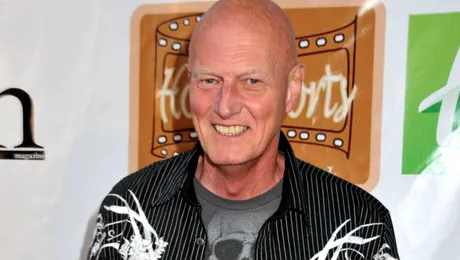 Schimbări de toboşari în trupa AC/DC