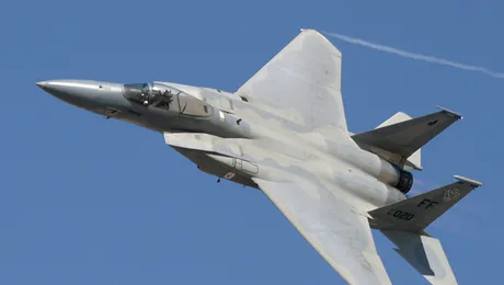 Un avion de vanatoare american s-a prabusit in Libia