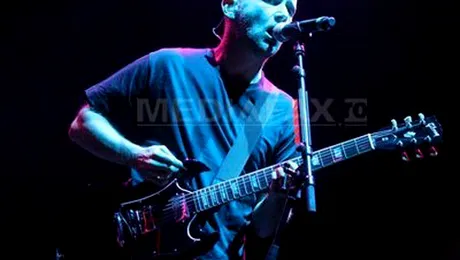 Moby face „terapie cu socuri electrice”, in concerte