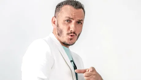 Mihai Trăistariu face naveta de la Constanţa, pentru “Te cunosc de undeva!”, şi tine cură de slăbire