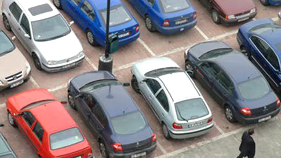 Amenzi pentru anunțurile de vânzare puse pe mașini și pentru nerespectarea locului de parcare
