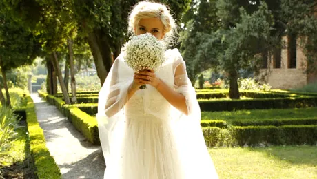 Uite ce buchete de mireasă au avut vedetele