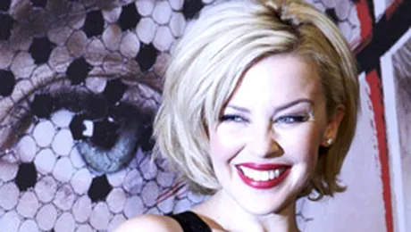 Kylie Minogue il iubeste destul de des pe Olivier Martinez