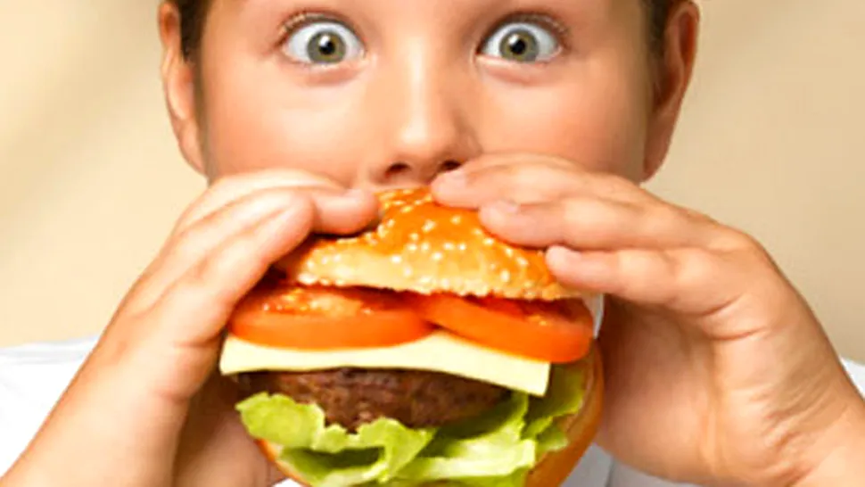 Risc crescut de astm pentru copiii care mananca fast-food