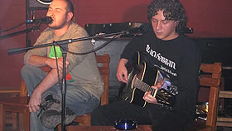 Tapinarii au turneu Anti Valentine”s Day cu „7 Pacate Rascumparate”