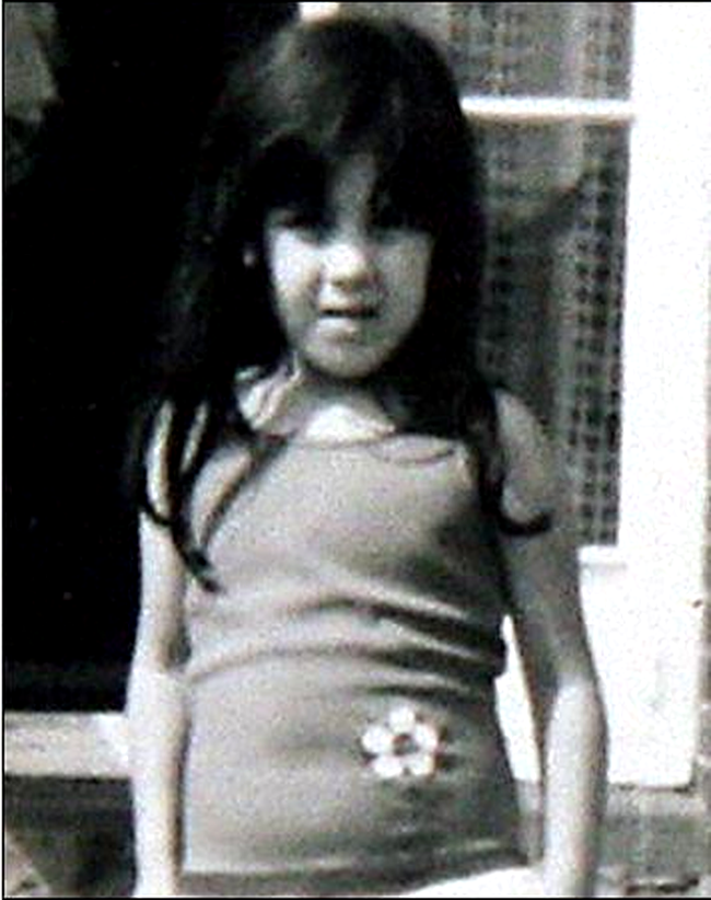 Sharon, la 6 ani