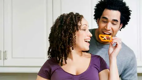 Barbatii se ingrasa in timpul sarcinii partenerelor!