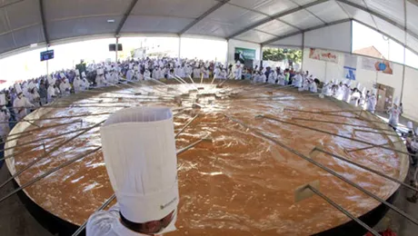 „Omlețică” din 145.000 de ouă, în Cartea Recordurilor