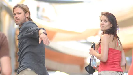 Angelina Jolie, inselata de Brad Pitt?