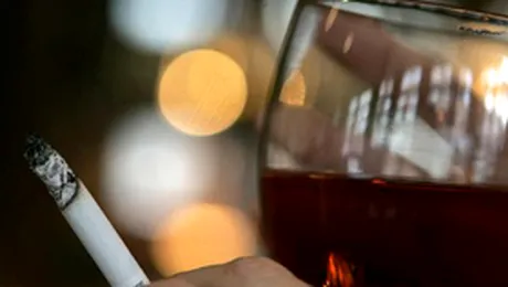 Interzicerea fumatului duce la accidente din betie