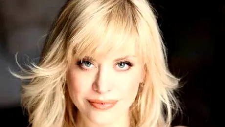 Imagini cu Loredana Groza de-a lungul carierei sale